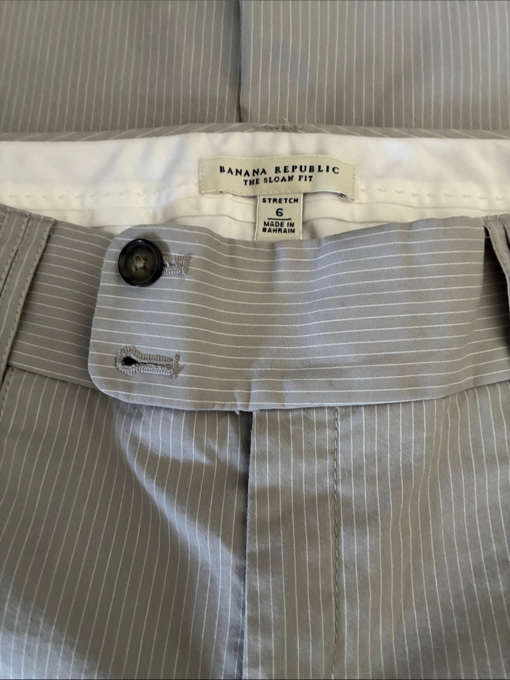 Banana Republic Light Gray Pinstripe Men's Dress Pants - Picture 1 of 4